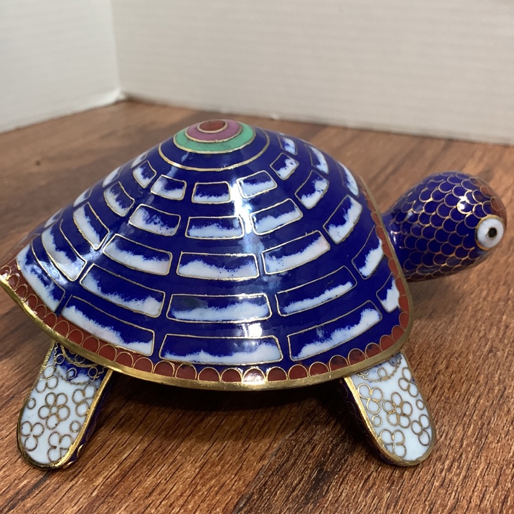 Unique vintage 3D cloisonné indigo turtle w removable lid 6” around - Picture 12 of 14